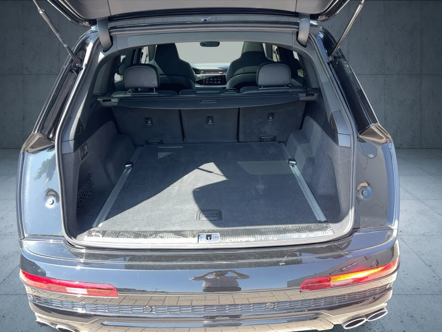 Audi SQ7 507HP/PANO/LASER/MATRIX/B&O/360/HUD/779z, снимка 9 - Автомобили и джипове - 55691427