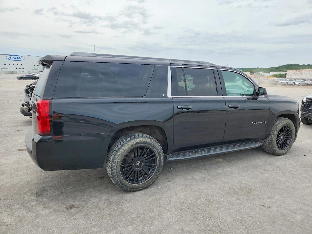 Chevrolet Suburban 5.3l C1500 Lt, снимка 3 - Автомобили и джипове - 56145378