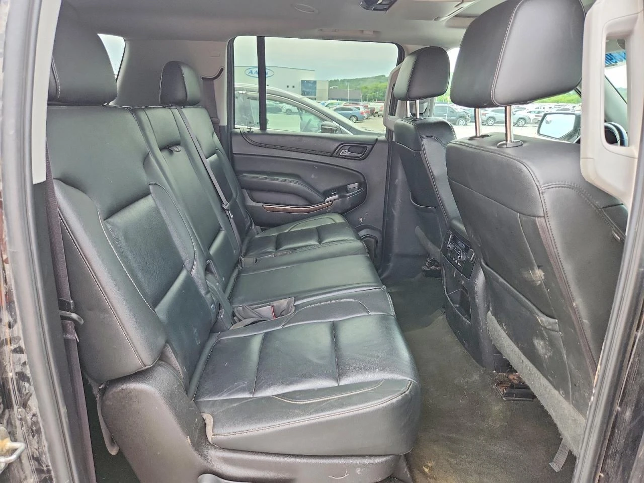 Chevrolet Suburban 5.3l C1500 Lt, снимка 11 - Автомобили и джипове - 56145378