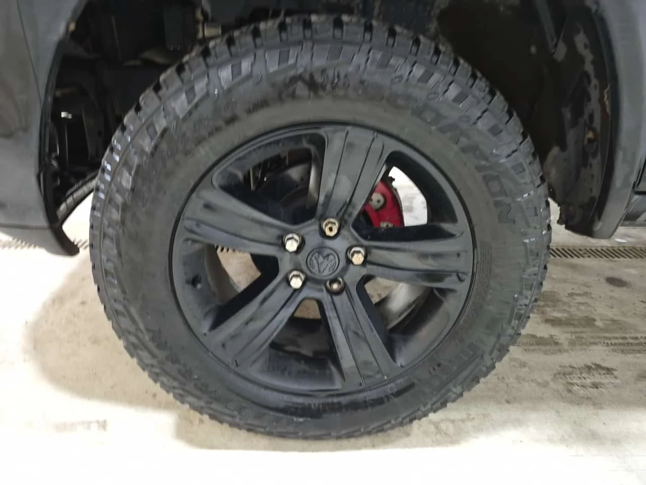 Dodge RAM 1500 * NIGHT CREW CAB STD BED * АВТОКРЕДИТ * , снимка 8 - Автомобили и джипове - 56309625