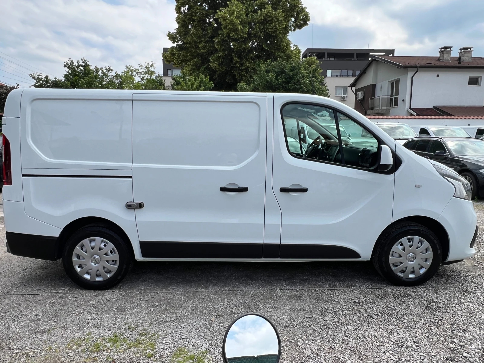 Nissan NV300 2.0DCi 145k.c./3-МЕСТЕН/160277км./Серв. история/ - изображение 5