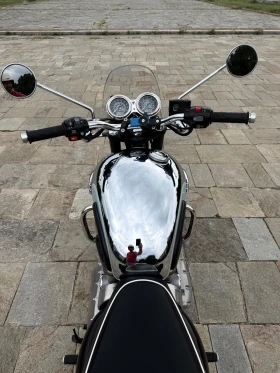 ����� �� �������� �� Triumph Bonneville