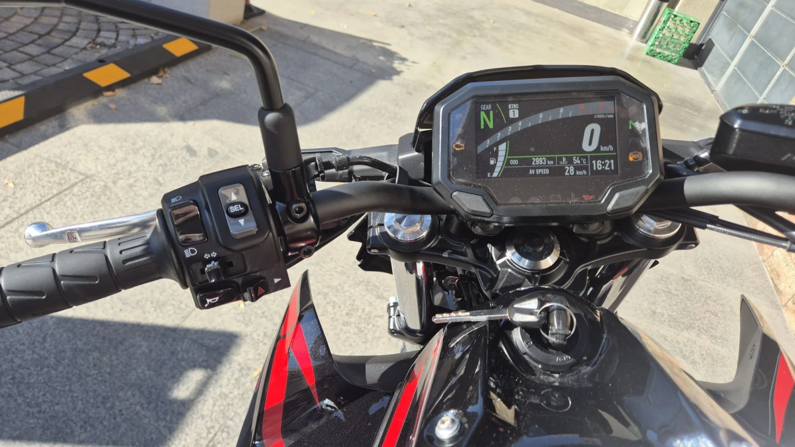 Kawasaki Z 650, снимка 7 - Мотоциклети и мототехника - 56602695