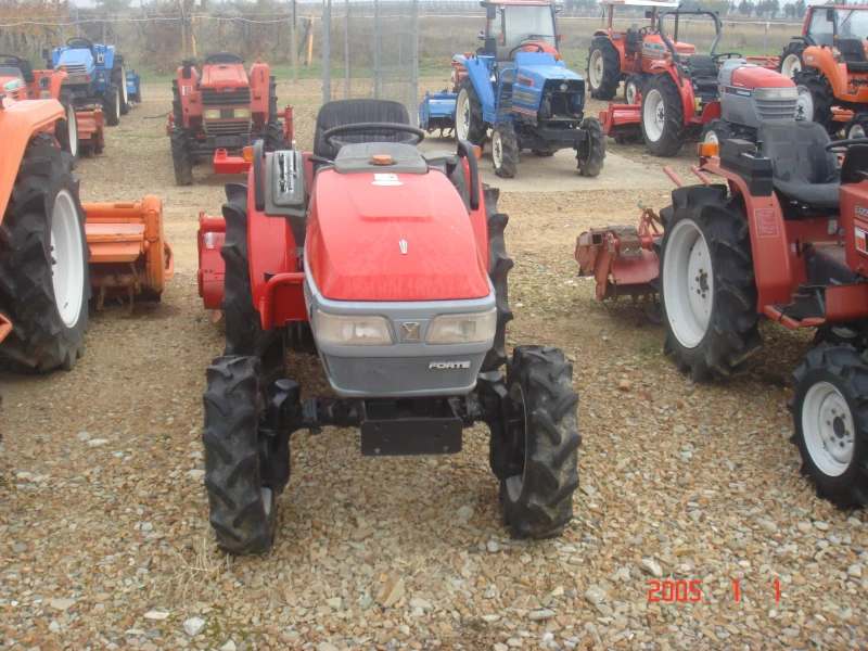 Трактор Kubota СКАЙТРАК, снимка 2 - Селскостопанска техника - 52286793