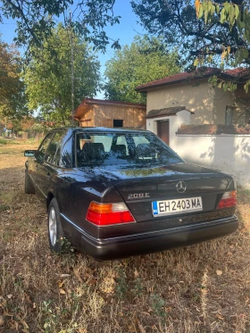 Mercedes-Benz 124 2.0i, снимка 4