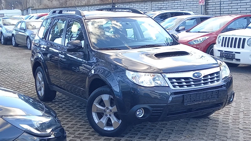 Subaru Forester 4Х4 ИЗКЛЮЧИТЕЛНО СЕРВИЗ КНИЖК УНИКТ КАМЕРА ПОДГРЕВ, снимка 2 - Автомобили и джипове - 32911363