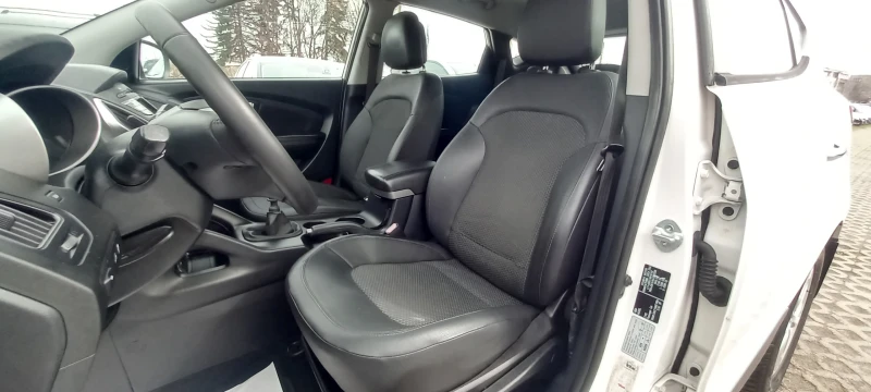 Hyundai IX35 ИЗКЛЮЧИТЕЛЕН СЕРВИЗ КНИЖК УНИКТ ОБСЛУЖН НОВ ИТАЛИЯ, снимка 8 - Автомобили и джипове - 32911363