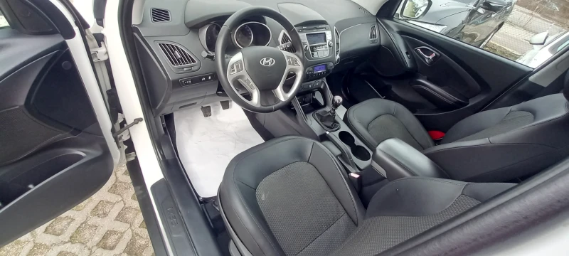 Hyundai IX35 ИЗКЛЮЧИТЕЛЕН СЕРВИЗ КНИЖК УНИКТ ОБСЛУЖН НОВ ИТАЛИЯ, снимка 7 - Автомобили и джипове - 32911363