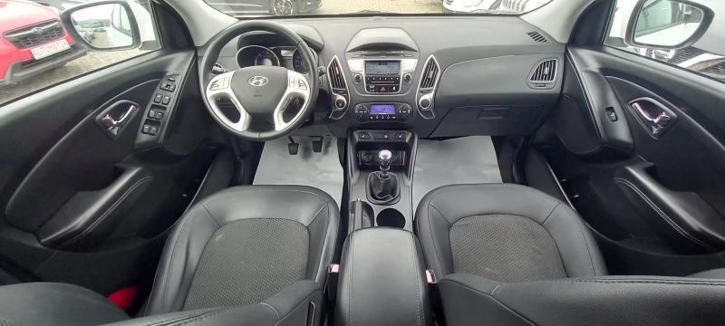 Hyundai IX35 ИЗКЛЮЧИТЕЛЕН СЕРВИЗ КНИЖК УНИКТ ОБСЛУЖН НОВ ИТАЛИЯ, снимка 9 - Автомобили и джипове - 32911363