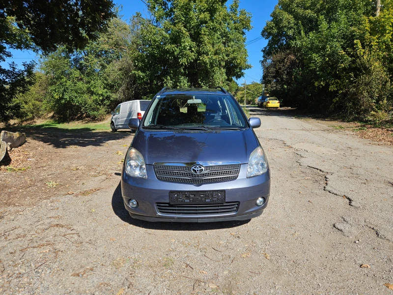 Toyota Corolla verso 2.0D, снимка 1 - Автомобили и джипове - 47494999