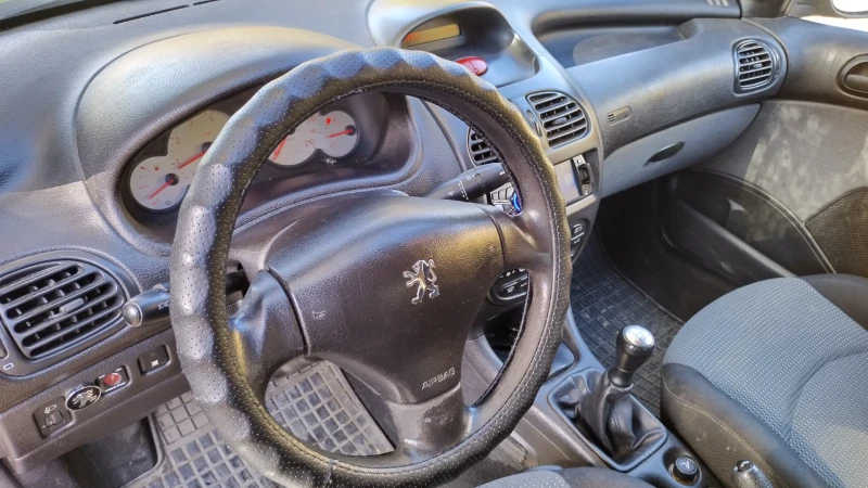 Peugeot 206, снимка 9 - Автомобили и джипове - 47736670