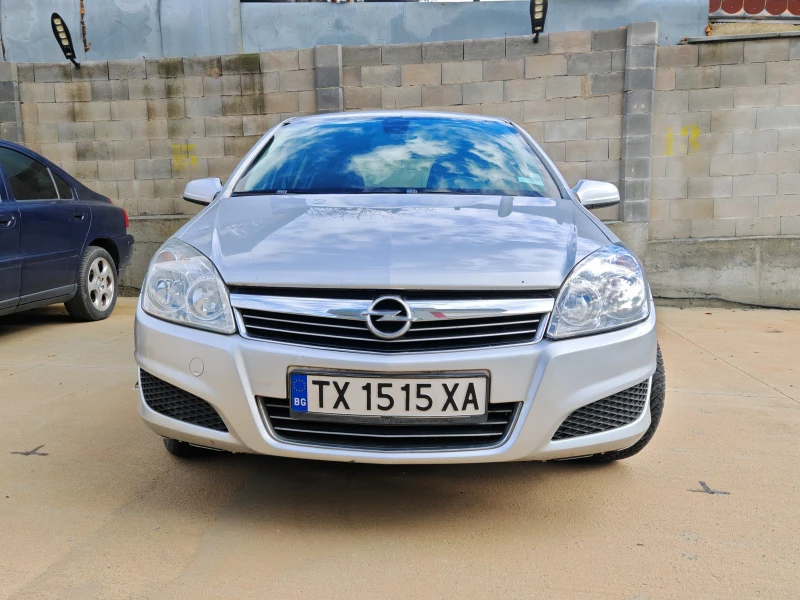 Opel Astra, снимка 3 - Автомобили и джипове - 48281937