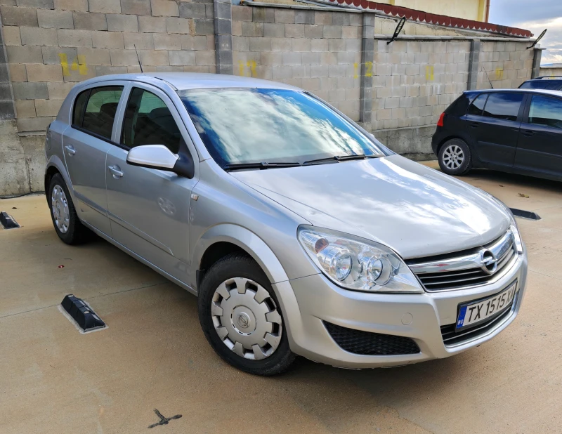 Opel Astra, снимка 2 - Автомобили и джипове - 48281937