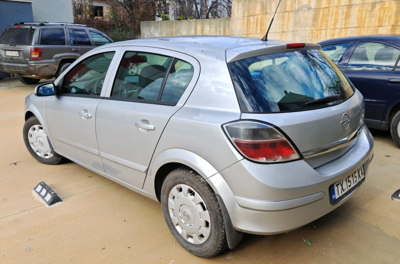 Opel Astra, снимка 5 - Автомобили и джипове - 48281937