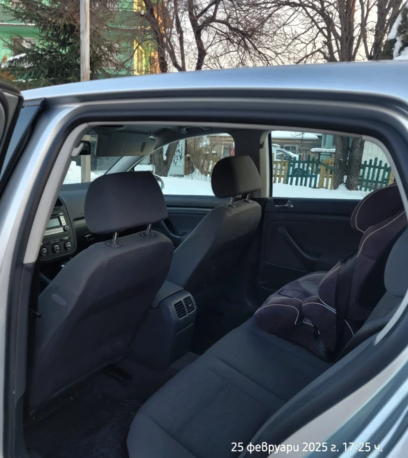 VW Golf 1.9 TDI DSG 6, снимка 7 - Автомобили и джипове - 49275600