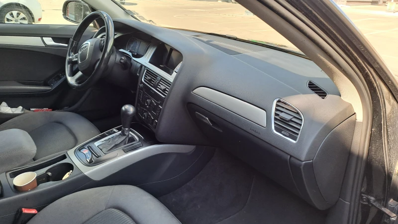 Audi A4 1, 8 T  Automat Sedan , снимка 9 - Автомобили и джипове - 52243986
