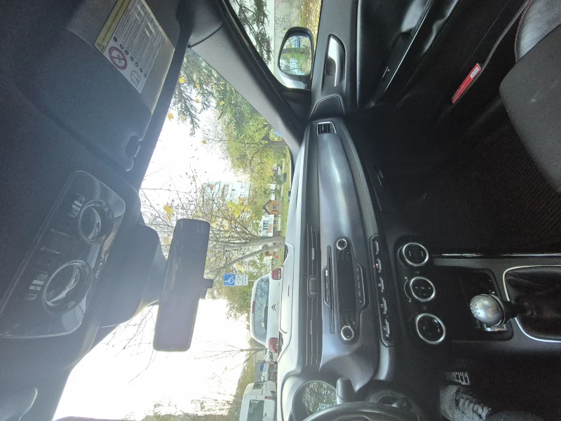 Alfa Romeo Giulietta, снимка 10 - Автомобили и джипове - 52274749