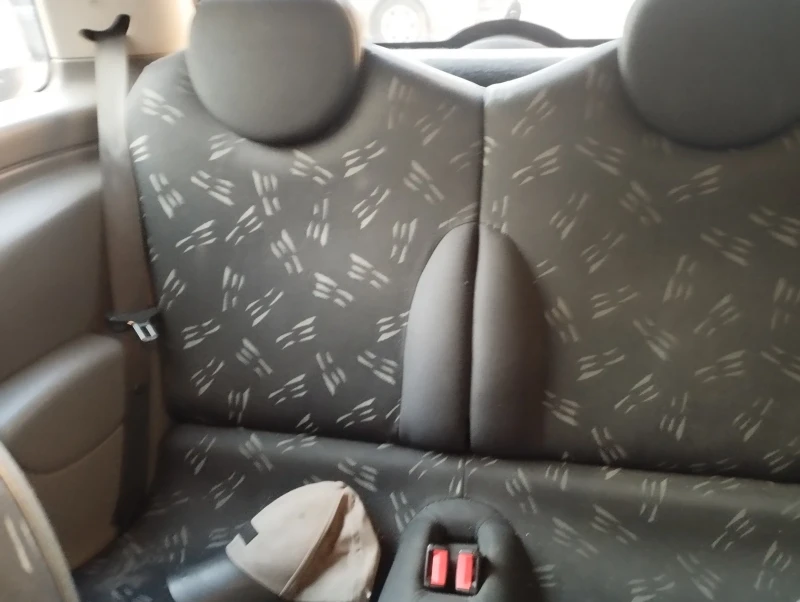 Mini One 1.6, снимка 7 - Автомобили и джипове - 52381144