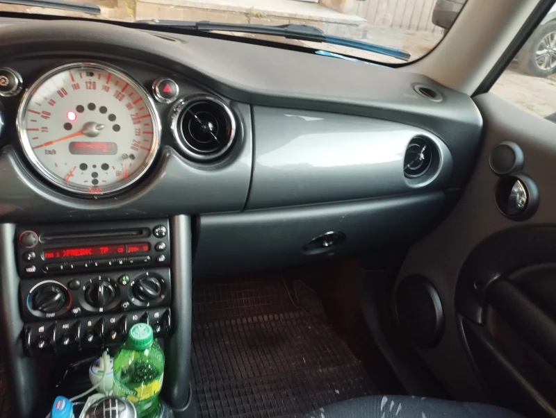 Mini One 1.6, снимка 4 - Автомобили и джипове - 52381144