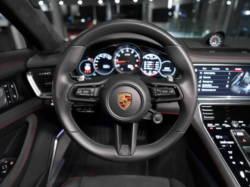 Porsche Panamera GTS* PANO* BURM-3D* HEAD-UP* 360* DESIGN* NOGHT* , снимка 12 - Автомобили и джипове - 52480577