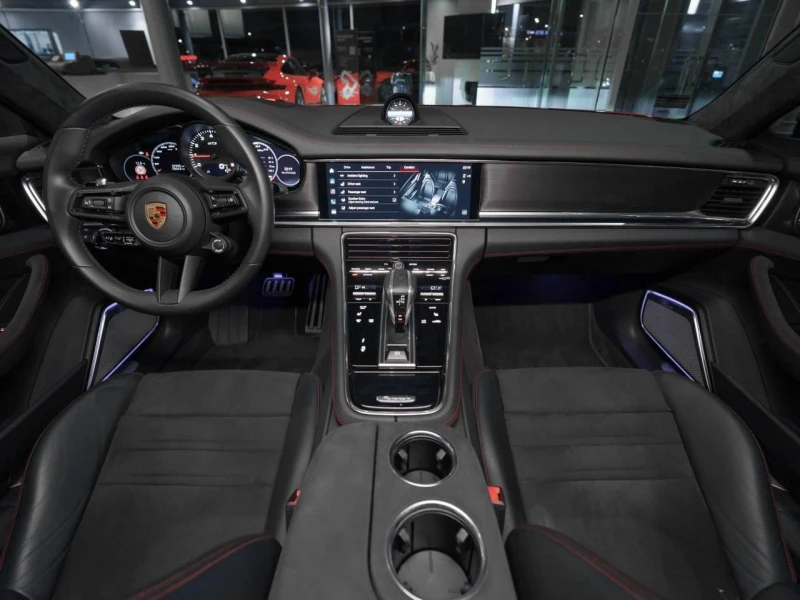 Porsche Panamera GTS* PANO* BURM-3D* HEAD-UP* 360* DESIGN* NOGHT* , снимка 16 - Автомобили и джипове - 52480577