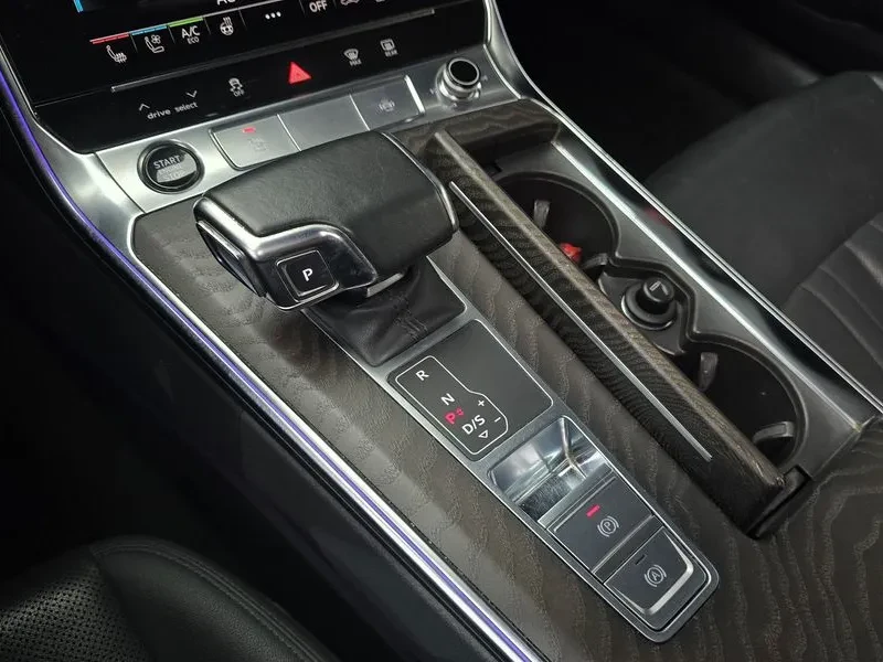 Audi A6 2.0 TFSI Quattro, снимка 9 - Автомобили и джипове - 55084455
