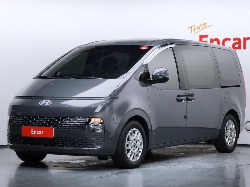 Hyundai Staria 2.2 Automatic