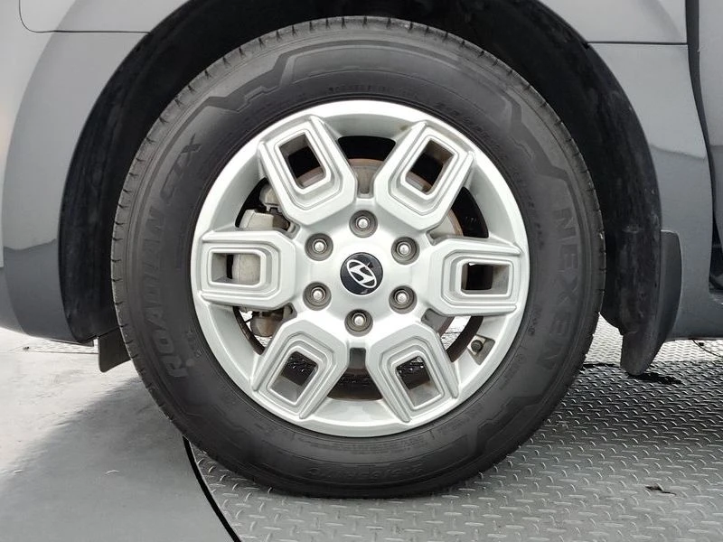 Hyundai Staria 2.2 Automatic, снимка 5 - Автомобили и джипове - 55949579
