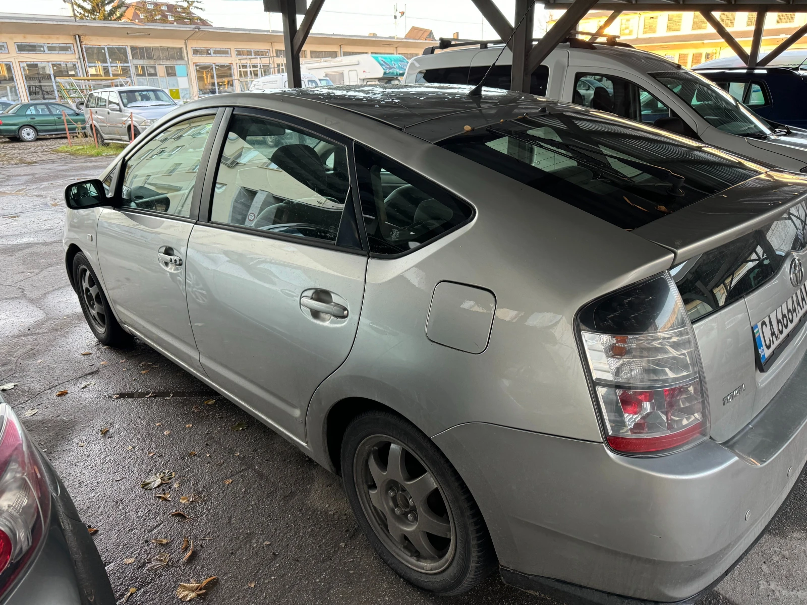 Toyota Prius  - изображение 4