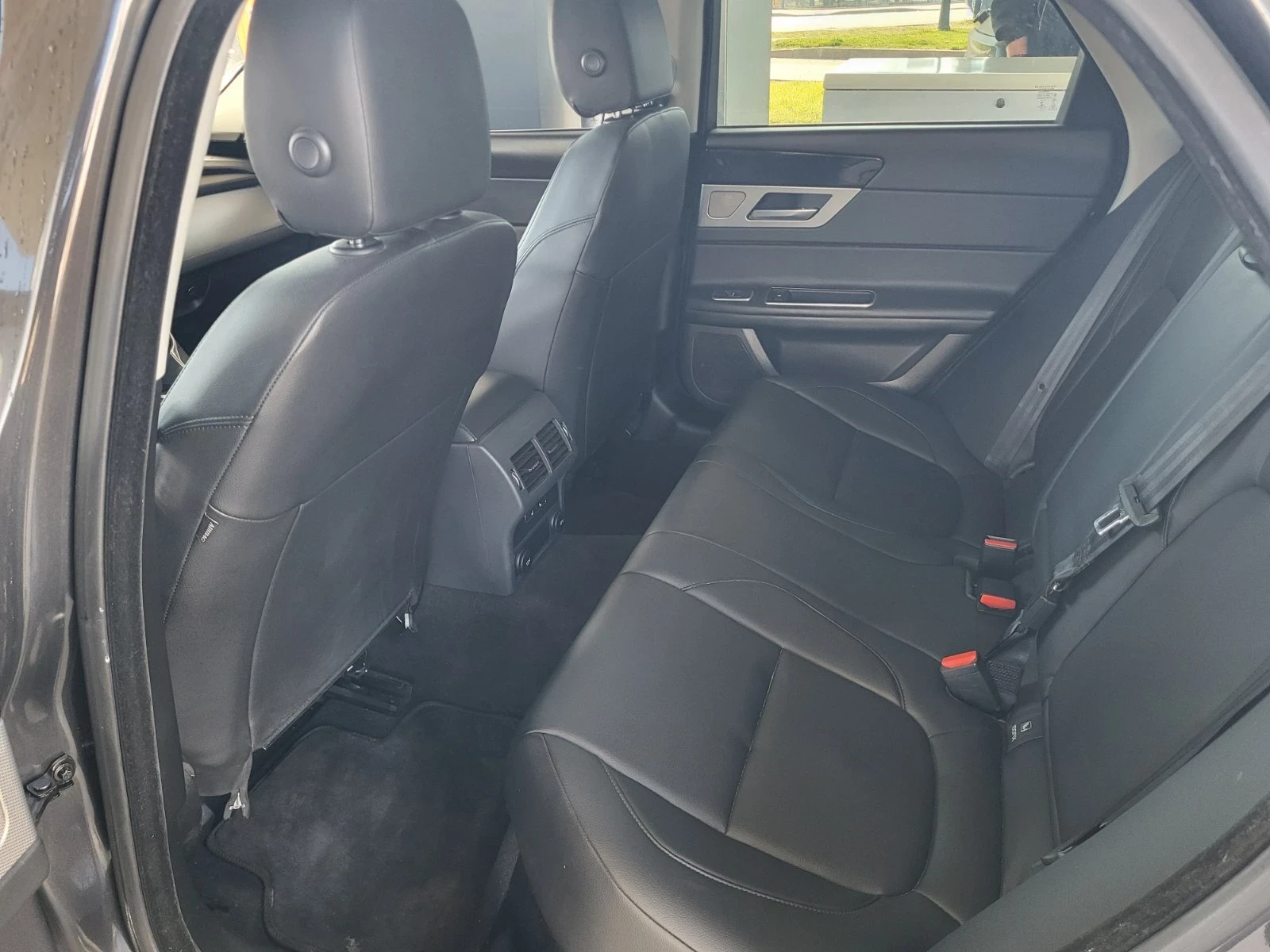 Jaguar Xf 35t AWD 340 к.с., снимка 16 - Автомобили и джипове - 53797920