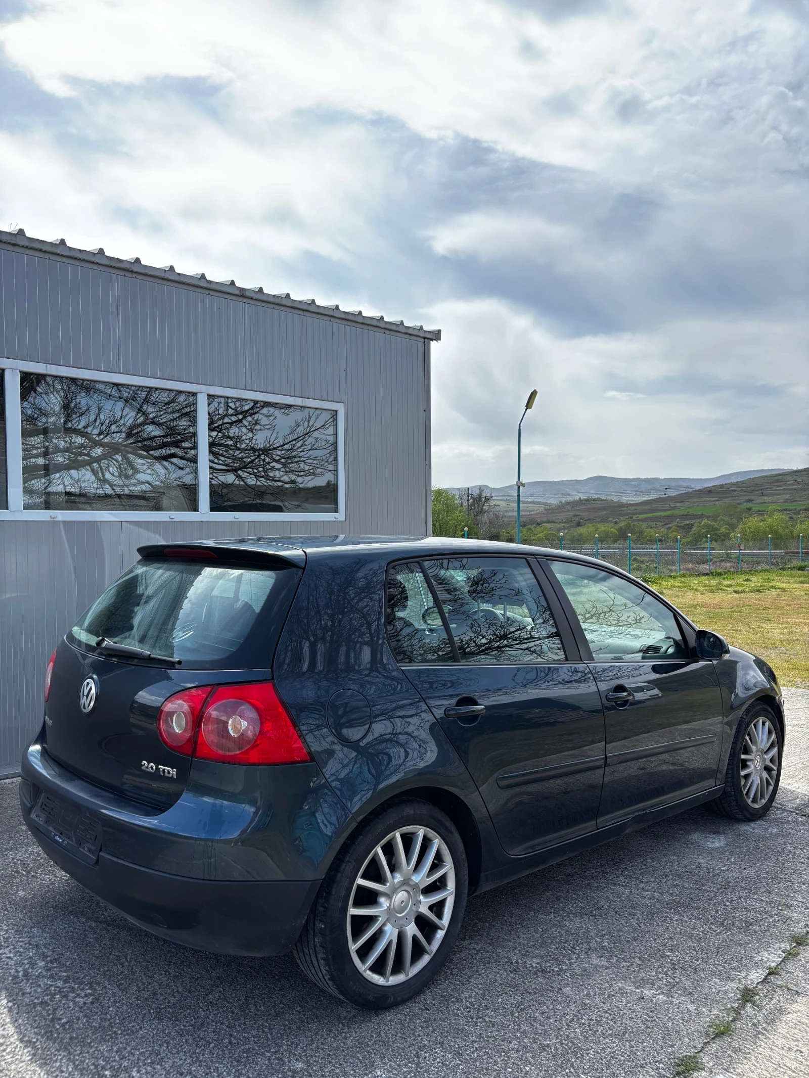 VW Golf 2.0TDI 140кс , 2004 година , ръчни скорости ! - изображение 4
