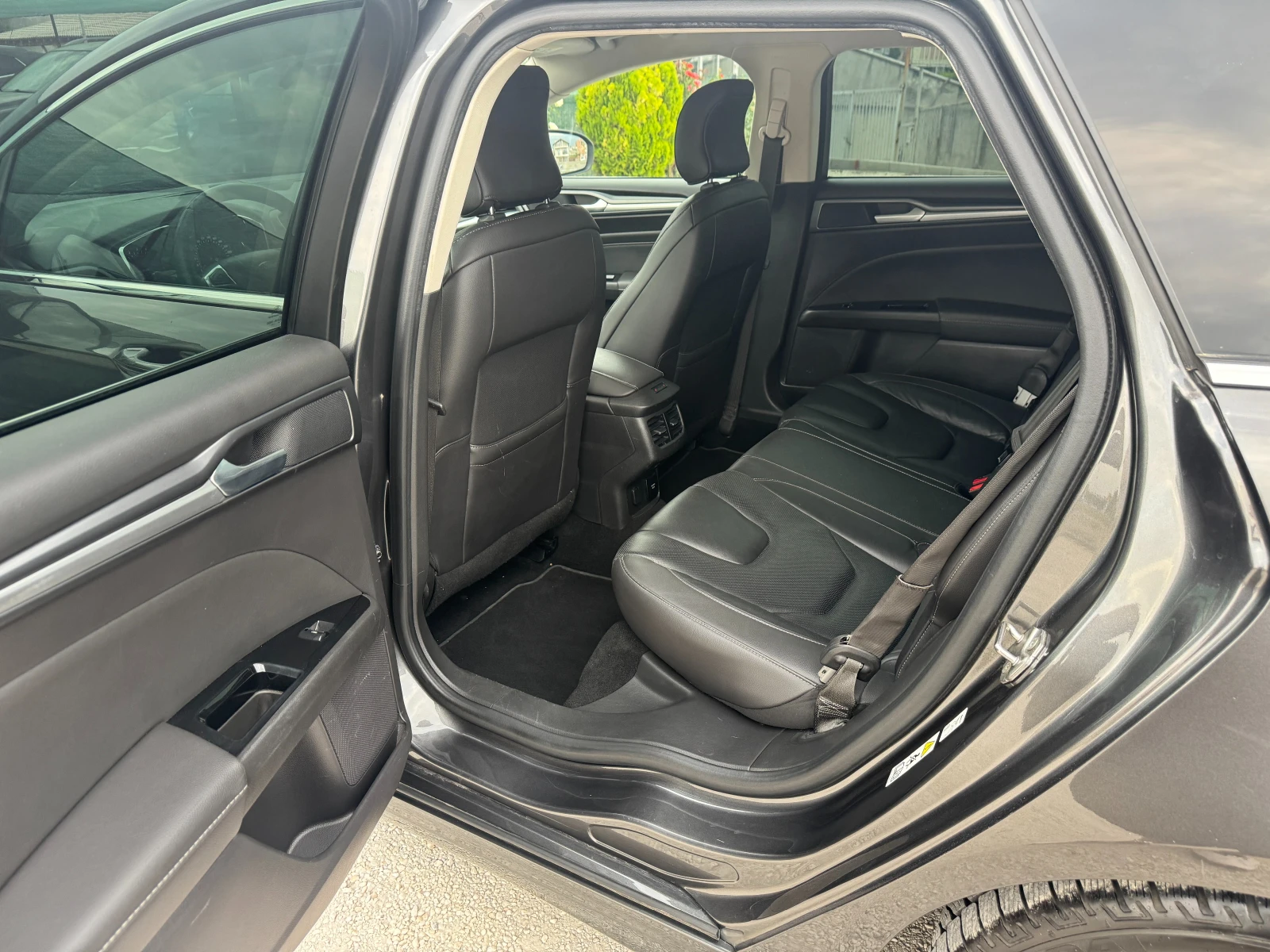 Ford Mondeo 2.0 TDCi Bi-TURBO TITANIUM 210ks FULL | Mobile.bg   13