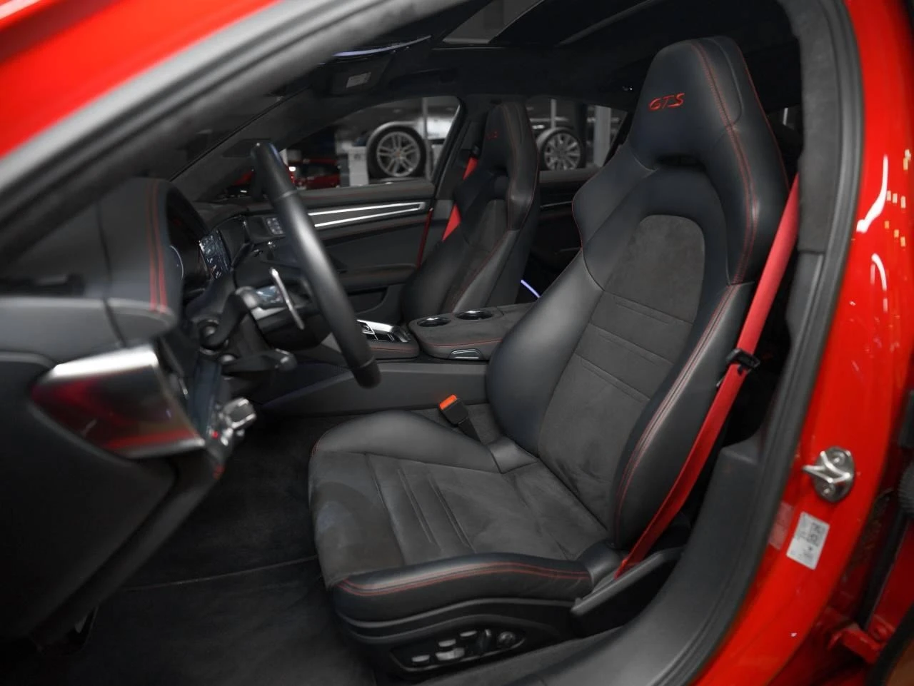 Porsche Panamera GTS* PANO* BURM-3D* HEAD-UP* 360* DESIGN* NOGHT*  - изображение 9