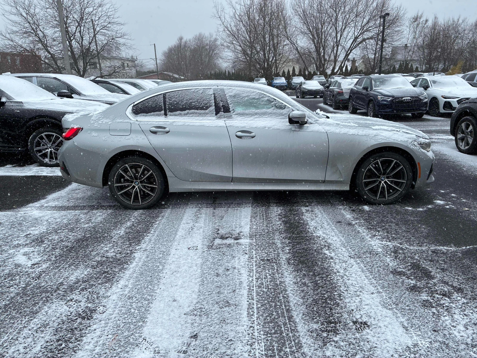 BMW 330 * CARFAX *    | Mobile.bg   3