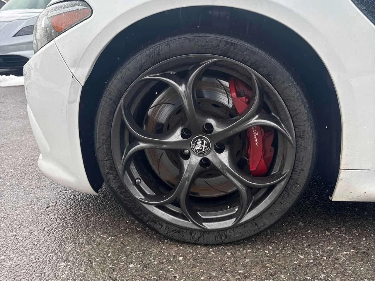 Alfa Romeo Giulia * Quadrifoglio * ПОДГРЕВ* KEYLESS* NAVI* , снимка 7 - Автомобили и джипове - 53752170