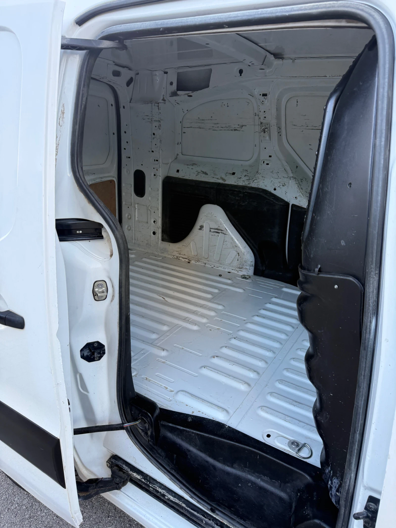 Citroen Berlingo MAXi/1.6 HDi/90kc/2013г/Facelift/EURO 5B, снимка 15 - Автомобили и джипове - 53849802