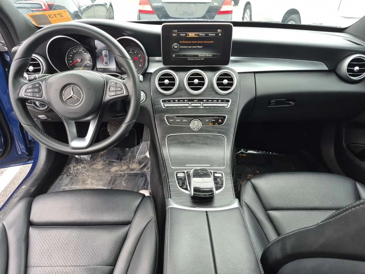 Mercedes-Benz C 300 PANO | KEYLESS | ПОДГРЕВИ | АМБИЕНТ | CARFAX, снимка 10 - Автомобили и джипове - 53928296