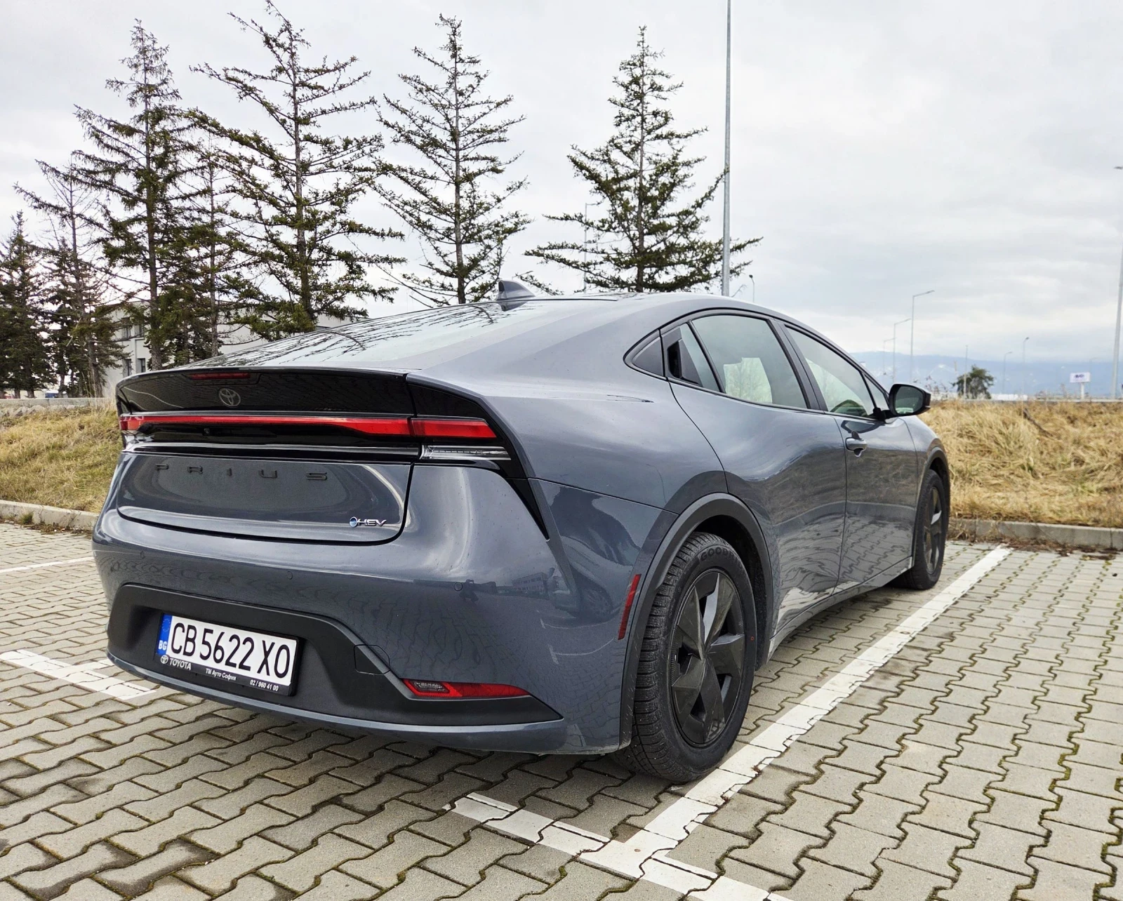 Toyota Prius 2.0 HEV HIBRID, снимка 4 - Автомобили и джипове - 53941902