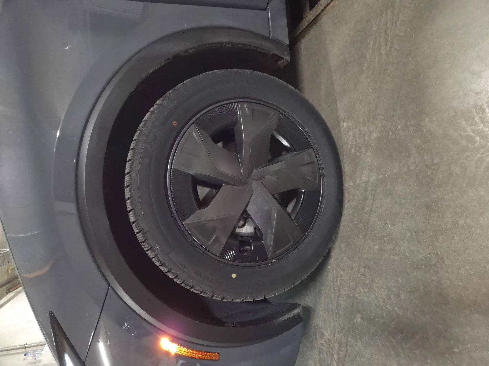 Toyota Prius 2.0 HEV HIBRID, снимка 7 - Автомобили и джипове - 53941902