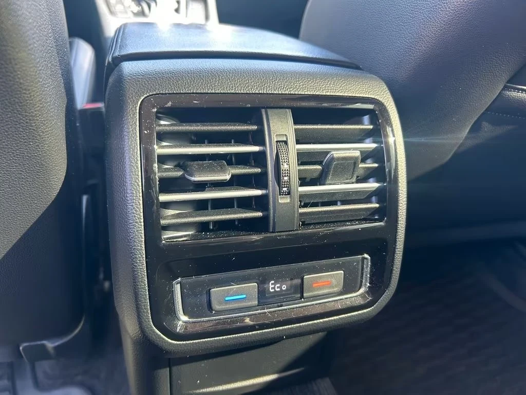 VW Passat Lim. Hybrid GTE* HUD* DigitalCockpit , снимка 8 - Автомобили и джипове - 54033600