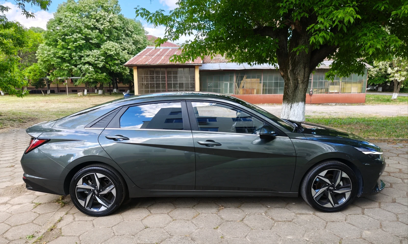 Hyundai Elantra 1.6 MPI, снимка 3 - Автомобили и джипове - 54595428