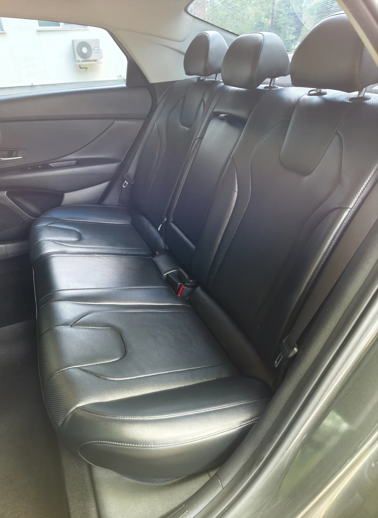 Hyundai Elantra 1.6 MPI, снимка 16 - Автомобили и джипове - 54595428