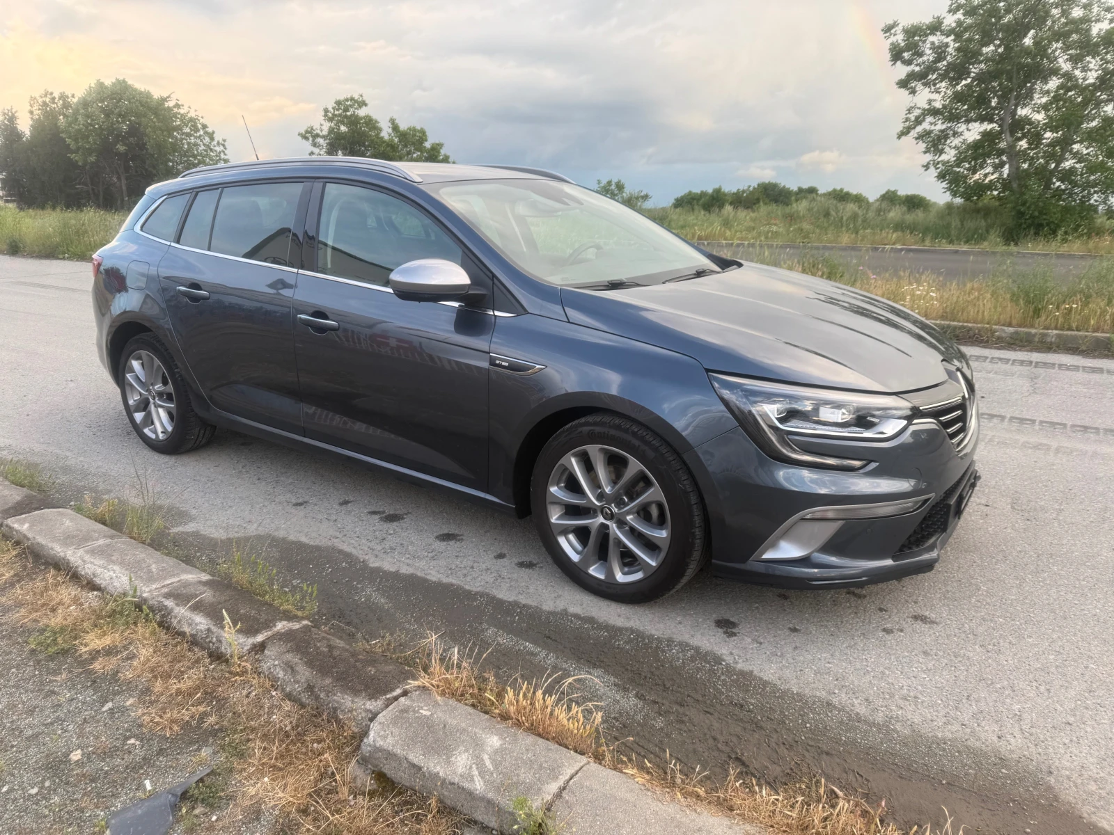 Renault Megane GT-LINE AUT. NAVI ШВЕЙЦАРИЯ, снимка 4 - Автомобили и джипове - 54649386