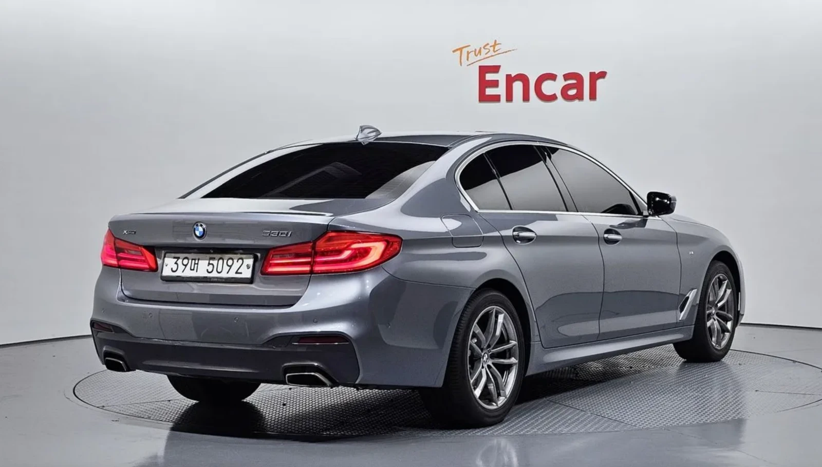 BMW 530 М* HUD* Обдух* 360* Крайна цена* , снимка 2 - Автомобили и джипове - 54741532