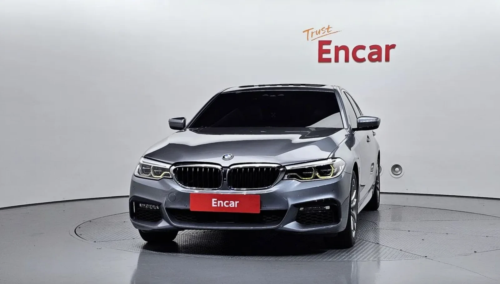 BMW 530 М* HUD* Обдух* 360* Крайна цена* , снимка 3 - Автомобили и джипове - 54741532