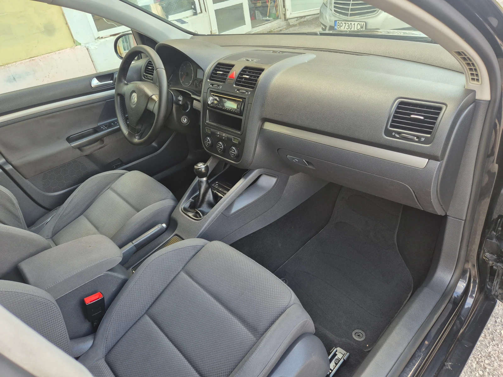 VW Golf 2.0TDI 140КС , снимка 14 - Автомобили и джипове - 54857756