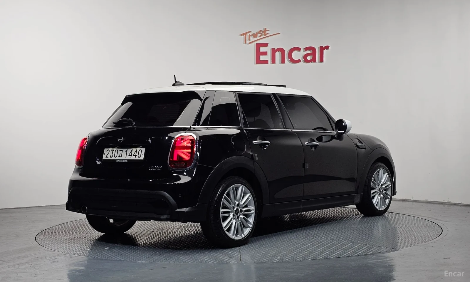 Mini Cooper PLUS LAUNCH PACK, снимка 2 - Автомобили и джипове - 55048534