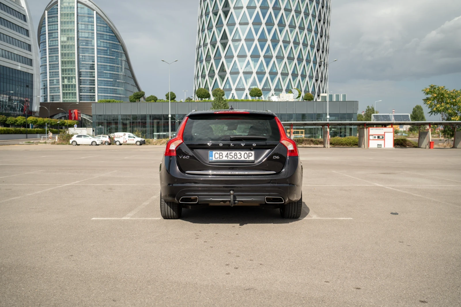 Volvo V60 D6 Summum, снимка 4 - Автомобили и джипове - 55892473