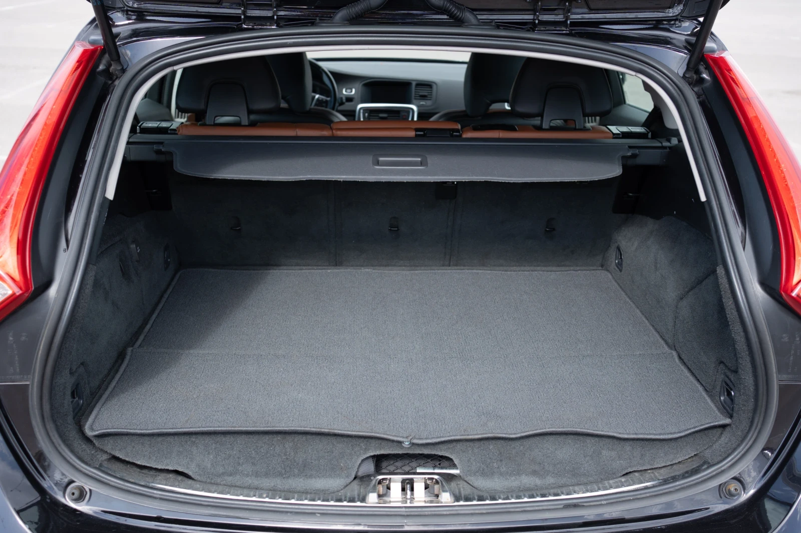 Volvo V60 D6 Summum, снимка 15 - Автомобили и джипове - 55892473