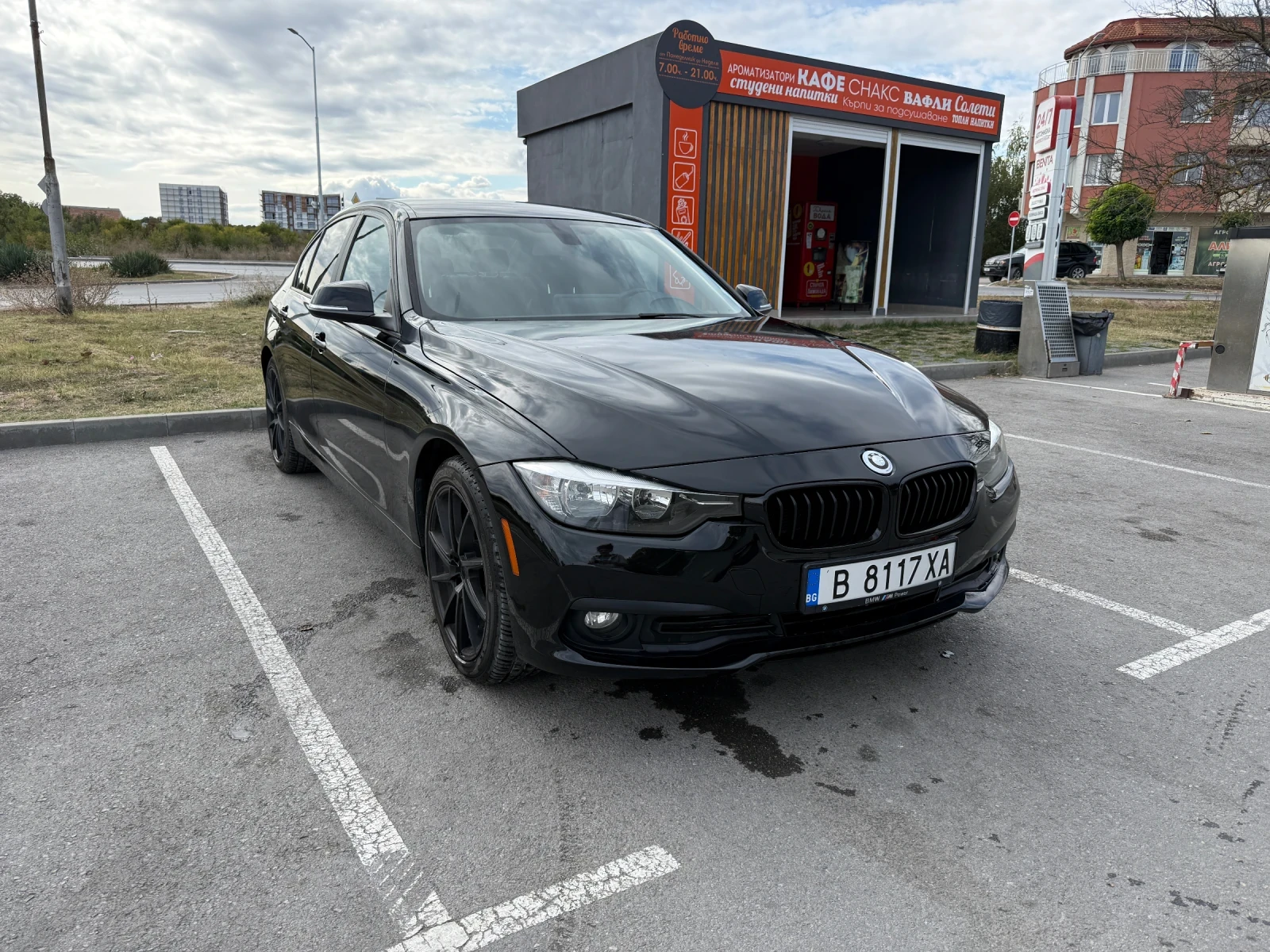 BMW 320 2.0, снимка 2 - Автомобили и джипове - 56181599